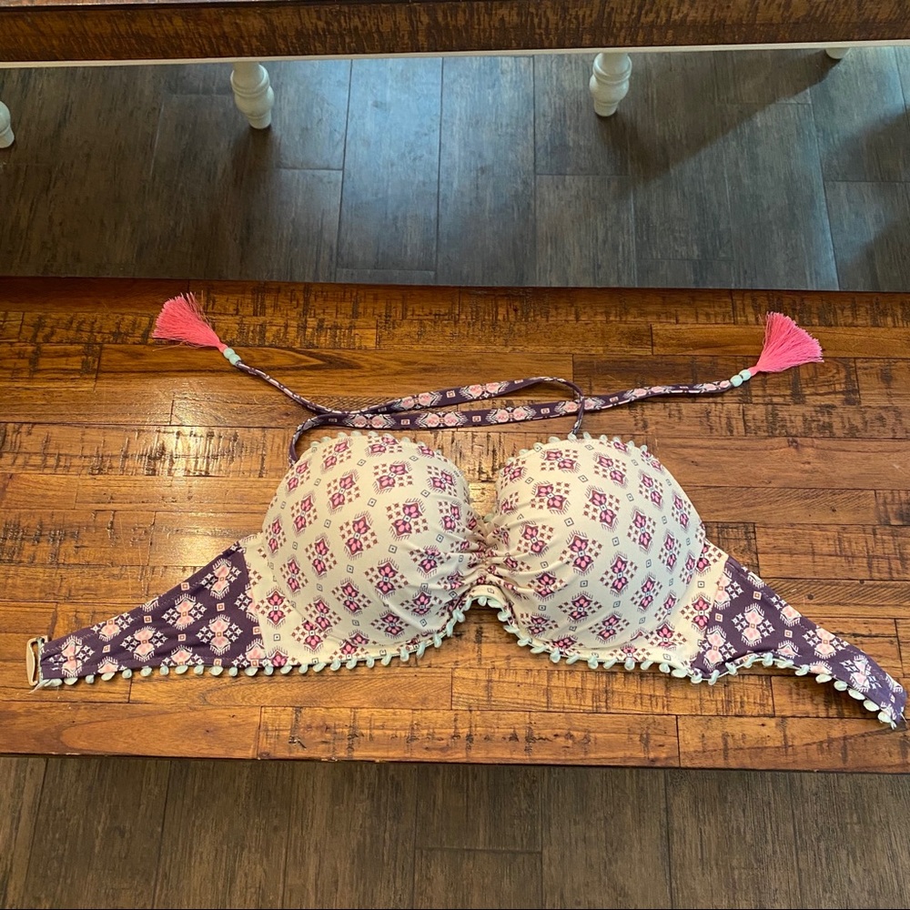 Victoria’s Secret bathing suit top